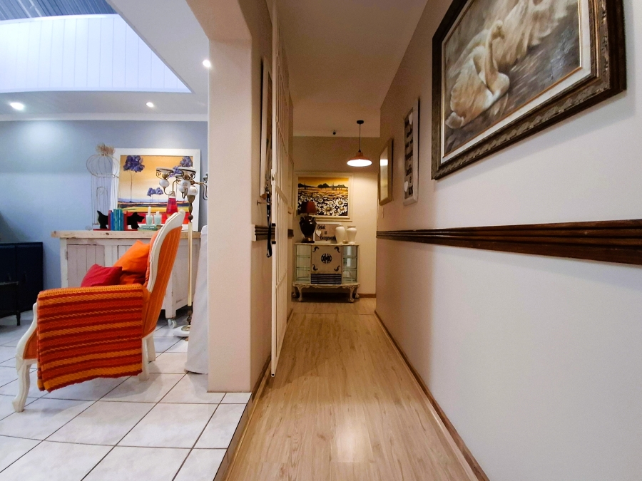 5 Bedroom Property for Sale in Doringkruin North West